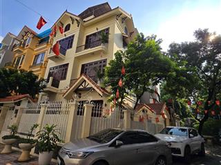 Biệt thự mỹ đình 143m2 nhà đẹp, chủ cần bán gấp giá tốt nhất khu vực vị trí trung tâm