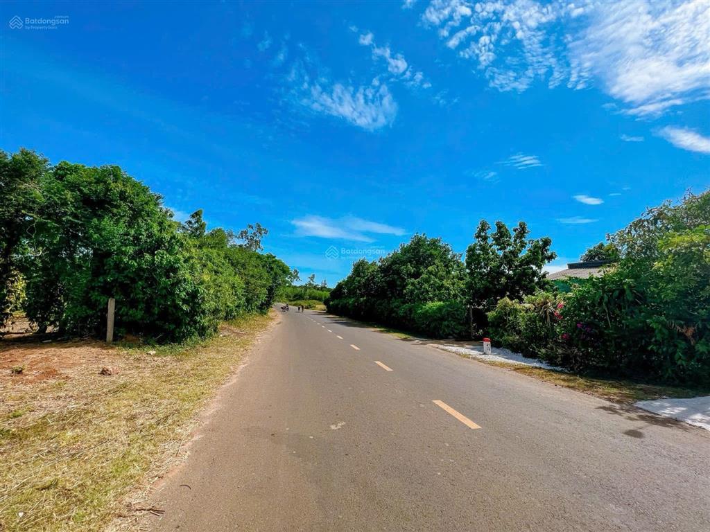 Bán đất cửa tùng 110,7m² cách biển vài phút, gần cảng & trục ven biển, giá chỉ 650 triệu