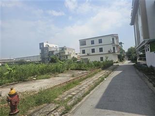 Lô đất đẹp giữa cơ điện & ngã tư metro  giá chỉ 37tr/m2 đường phân lô ô tô 76m2 ngang 5m