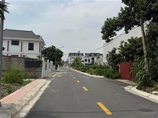 F0 ngay đường quỳnh cư  gần hùng vương chỉ 990tr đến 1.05 tỷ / 1 lô. có 2 lô liền kề