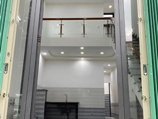 Bán nhà Mới Xây Giáp Quận 9 giá Chỉ 1Tỷ800