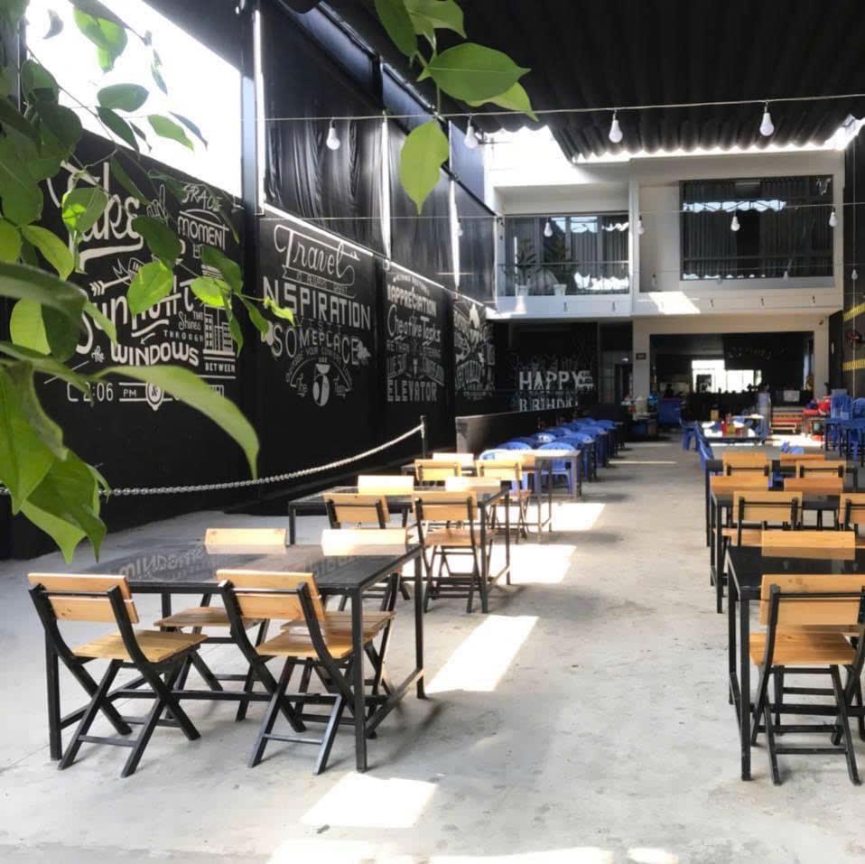 Nhà Đất DT lớn 500m² mặt tiền 10m, vuông vắn, có hầm để xe.