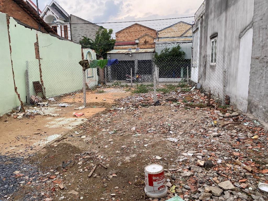 Bán Đất  Ngộp  Giá Tốt Nhất Khu Vực. Thổ Cư, Xây Dựng Tự Do. Chỉ 1Tỷ 450tr