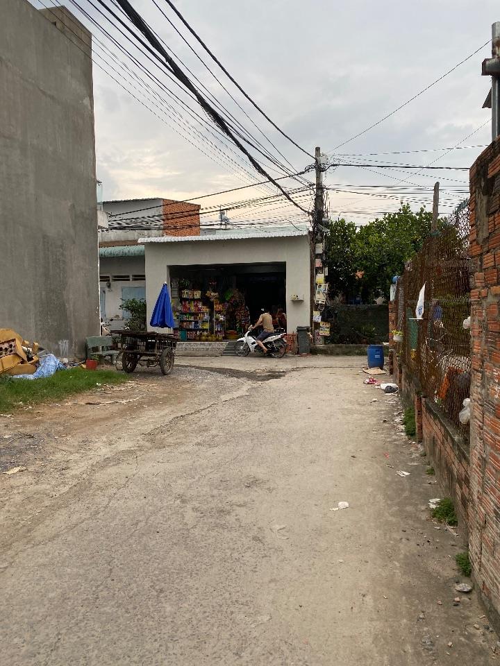 Bán Đất  Ngộp  Giá Tốt Nhất Khu Vực. Thổ Cư, Xây Dựng Tự Do. Chỉ 1Tỷ 450tr