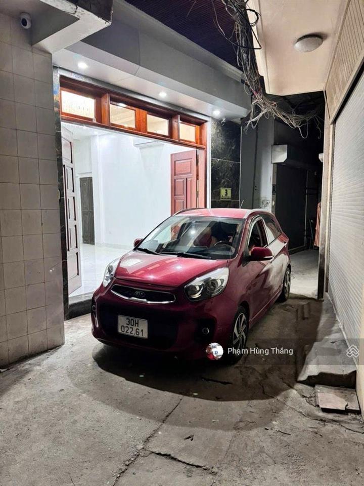 Bán nhà mặt ngõ 147 tân mai. hoàng mai. gần 40m. 5t. mt 4,3m. thang máy. ô tô đỗ cửa. giá 10 tỷ hơn