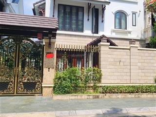 Bán biệt thự vip 325m tại khu đô thị bán đảo linh đàm.