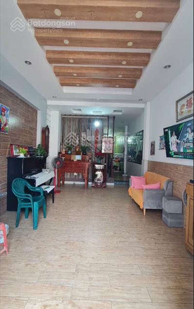 Bán nhà có sân rộng đậu được xe ô tô 7 chỗ đường âu dương lân q8. gần ngay mặt tiền đường