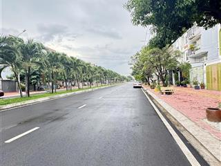 Bán nhà mặt tiền khu cao lỗ, quận 8, đường rộng 35m, lề đường rộng 6m. nhà đẹp, thoáng