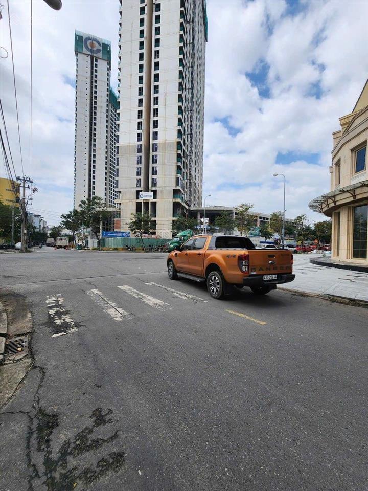 Lô góc ngã tư nguyễn lộ trạch đường 7.5m