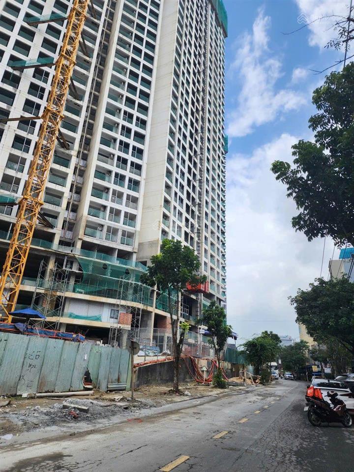 Lô góc ngã tư nguyễn lộ trạch đường 7.5m