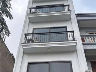Chính chủ cần bán tòa văn phòng 8 tầng có hầm phố hoàng văn thái, tô vĩnh diện, vương thừa vũ.