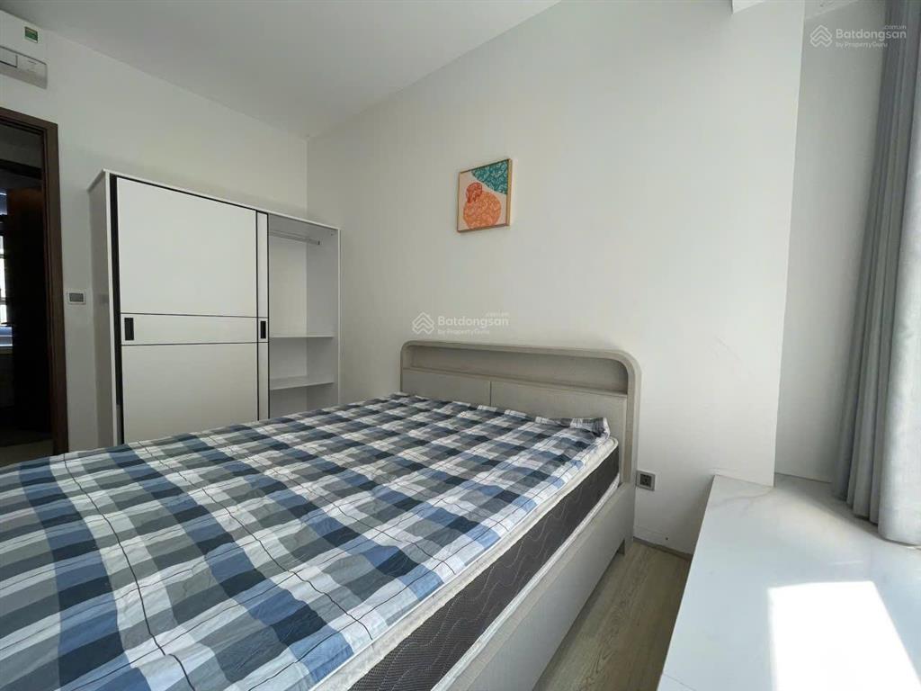 Bán nhanh căn hộ midtown 2pn giá 9,4 tỷ all in full nội thất view đông nam.  lan 0906 743 ***