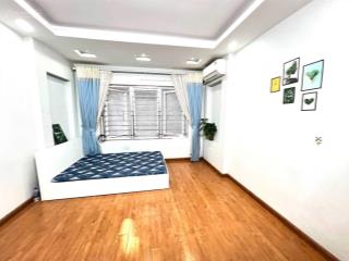 Cho thuê trọ ngõ 50 võng thị phòng tầng 2 có điều hòa nóng lạnh máy giặt đầy đủ ngày 1.6 vào ở luôn