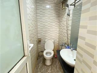 Chính chủ cho thuê phòng trọ ngõ 148 trần duy hưng. phòng 301 khép kín thang bộ điều hòa giá 3,4tr