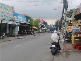 Bán nhà  ngay lê văn việt  hiệp phú  14x31  nhà trệt sân vườn.