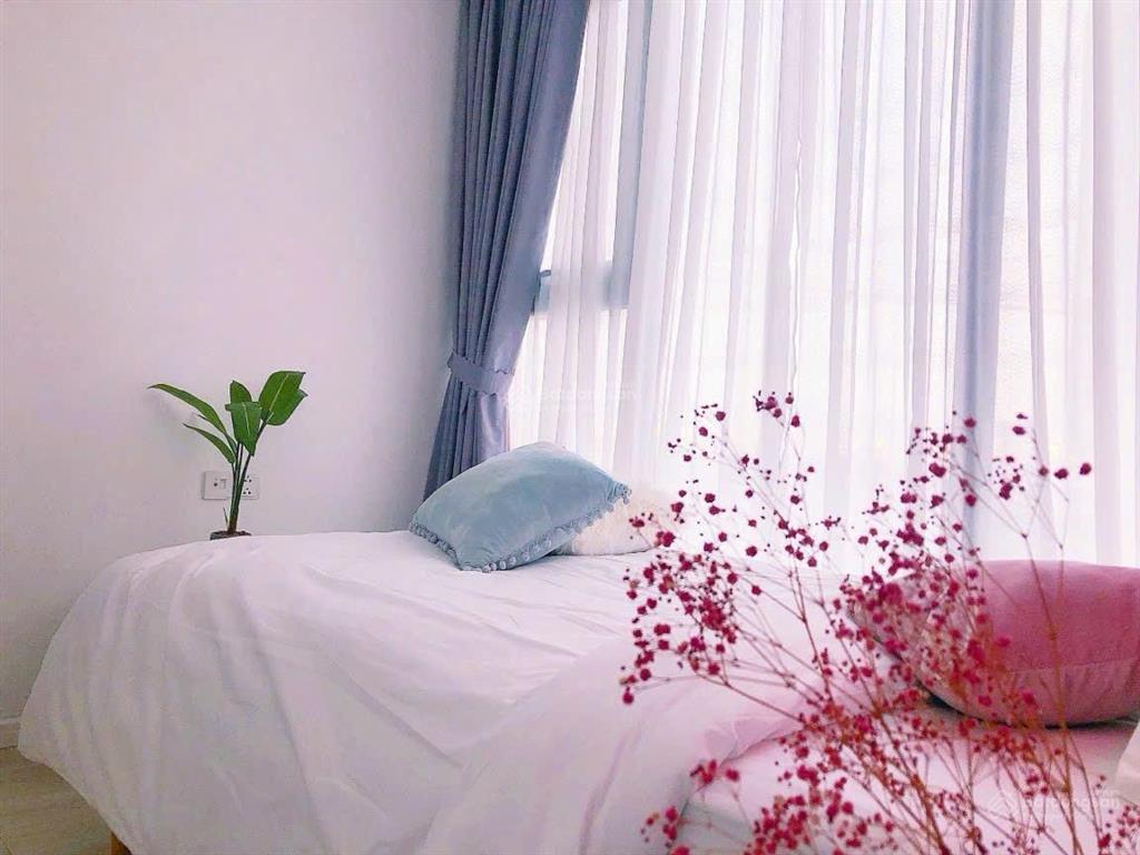 Em cần bán ch eco green 2pn2wc giá 5.8 tỷ full nt, view landmark, giá tốt nhất hiện tại  em phi