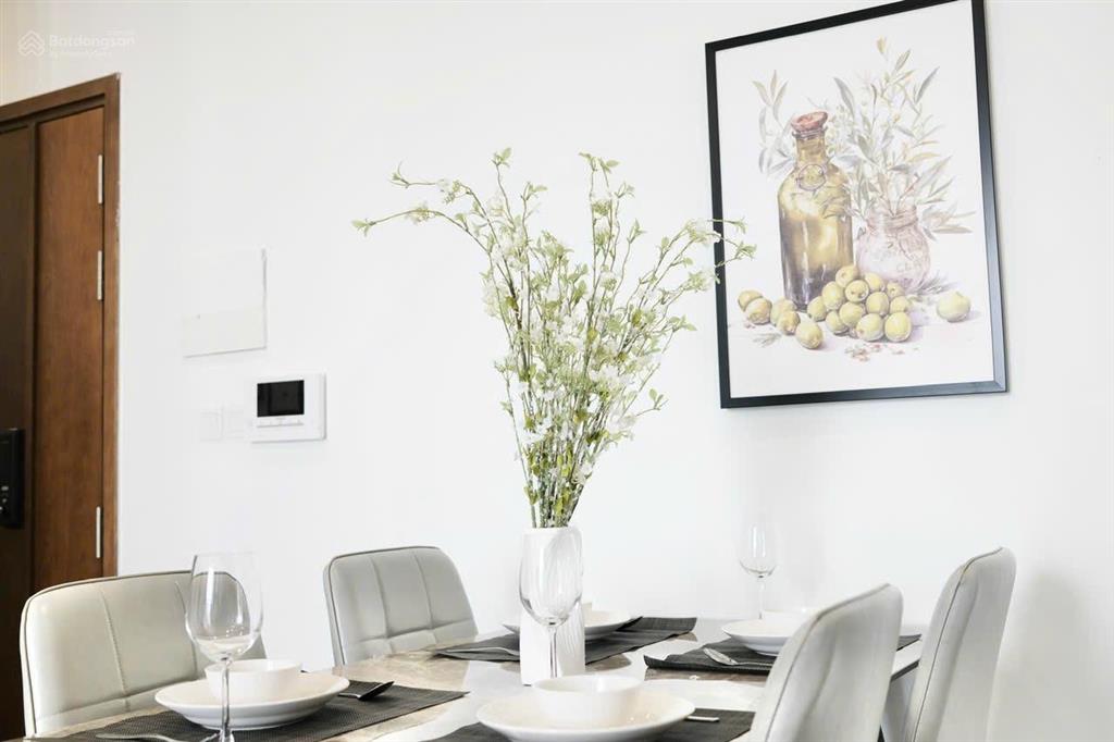 Bán cc eco green sài gòn 2pn2wc 5.3 tỷ bao hết, view lanmark cực đẹp  0906 820 *** e phi