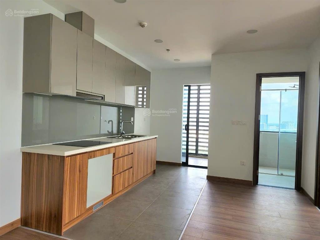 Em cần bán căn hộ 2pn2wc eco green, tầng cao view sông cực đẹp giá 5.9 tỷ rẻ nhất thị trường.