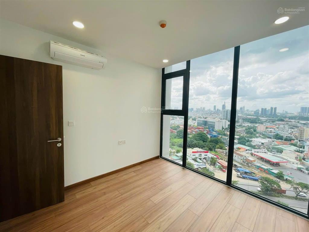 Em bán căn hộ 3pn  95m2  eco green  giá 8.3 tỷ bao phí  0906 820 *** e phi