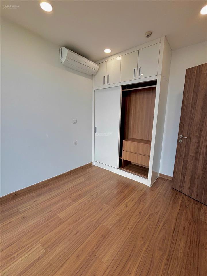 Em đang cần bán ch 1pn1wc chung cư eco green view cực đẹp giá 4.650 tỷ  e phi