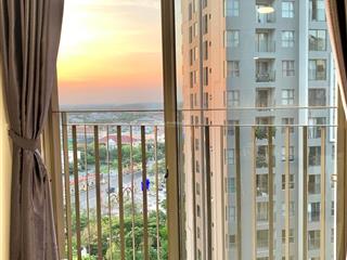 Bán căn 59m2 đã có sổ hồng + view công viên block c + giá 2.6 tỷ (102%) + nhà mới 100%