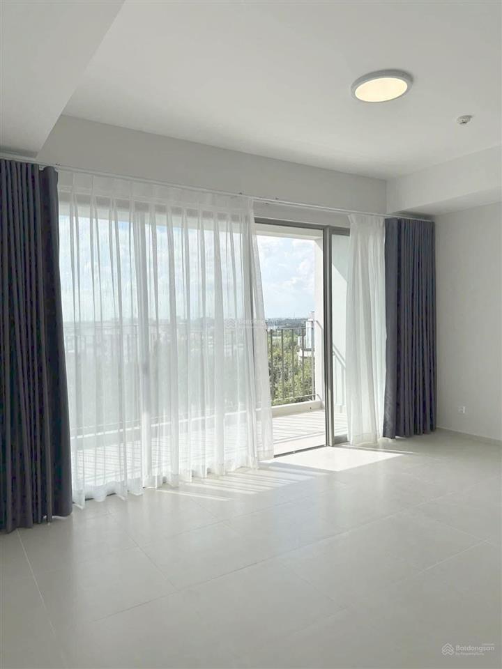 Bán căn 114m2 đã có sổ hồng sẵn + giá 4,4 tỷ (102%) bao thuế phí + có hỗ trợ vay