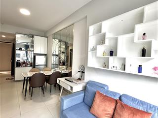 Bán căn 59m2 đã có sổ hồng + full nội thất + giá 2.7 tỷ (102%) bao thuế phí + view hồ bơi