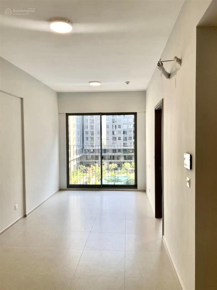 Bán căn 59m2 view hồ bơi block b1 + sổ hồng sẵn + giá 2.750 tỷ (102%)