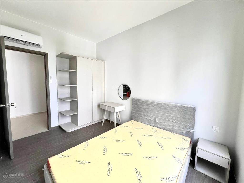 Bán căn 69m2 view công viên block c + đã có sổ hồng + giá 3.3 tỷ (102%) tầng cao