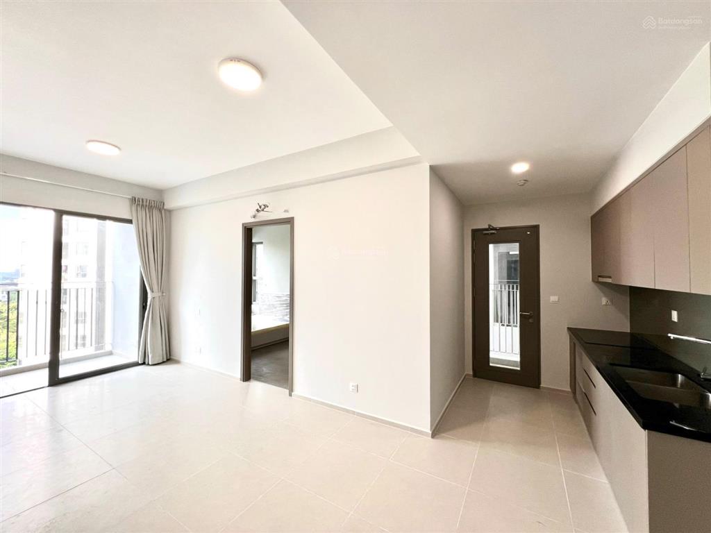 Bán căn 69m2 view công viên block c + đã có sổ hồng + giá 3.3 tỷ (102%) tầng cao