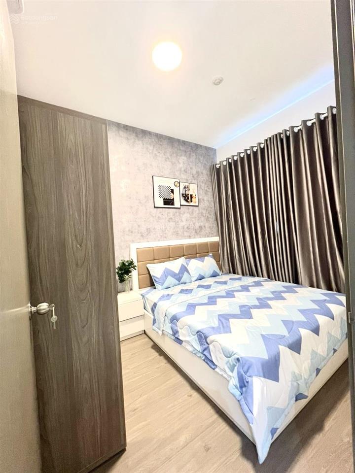 Bán căn 59m2 full nội thất như ảnh + view hồ bơi + giá 2.790 tỷ (102%) sổ hồng sẵn