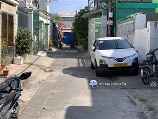 Bán lô đất 10m x 15,5m hẻm xe tải tặng căn nhà cấp 4 làm kho. cách 50m ra phan văn hớn