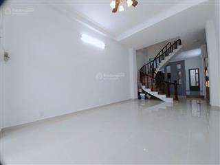 Chính chủ bán gấp nhà diện tích 4m x 20m. kết cấu 3 tầng. giá nhỉnh 6 tỷ còn bớt