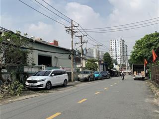 Bán gấp lô đất 4m x 30m, có sẳn nhà cấp 4 cho thuê. giá 8 tỷ 390