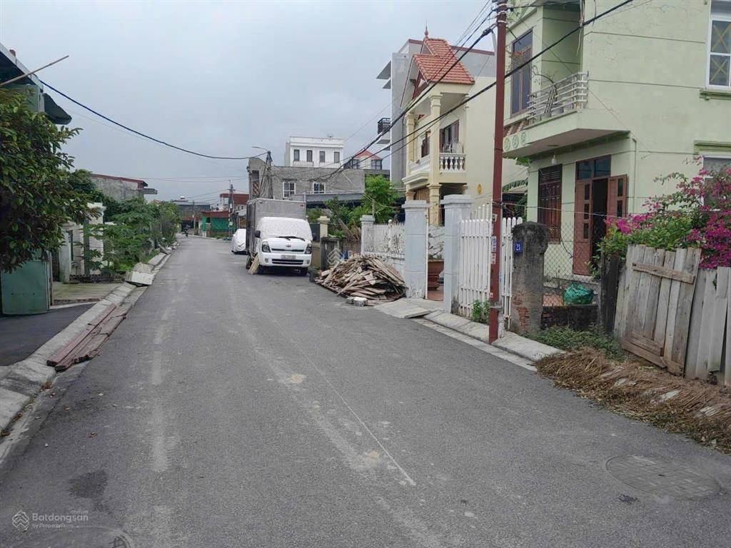 Bán đất nằm tại mặt đường trên đường ở đình vũ, tràng cát, hải an, hải phòng, diện tích rộng 202m2.