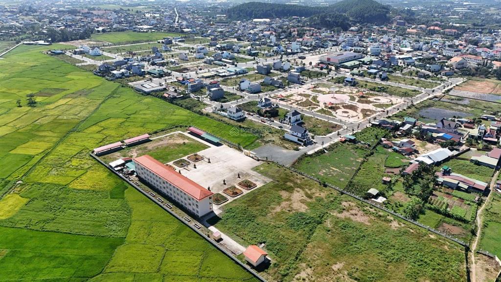 Sở hữu lô đất biệt thự mt 17m khu đô thị trung tâm thương mại thị trấn đinh văn  lâm hà  lâm đồng
