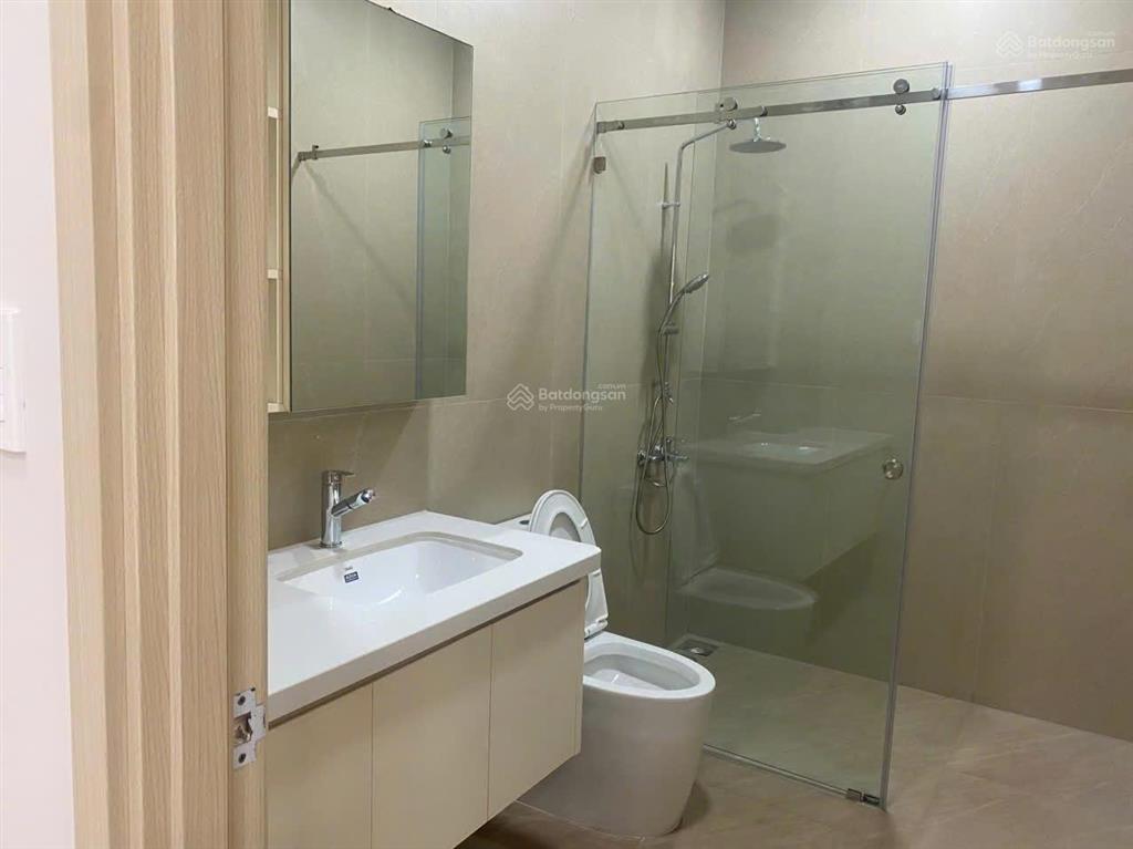 Bán nhà sát mặt tiền  nguyễn đình chính  phú nhuận  ngang 7,2m  4 tầng nhà mới đẹp