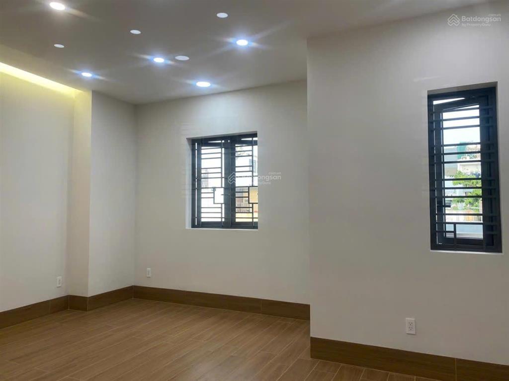 Bán nhà sát mặt tiền  nguyễn đình chính  phú nhuận  ngang 7,2m  4 tầng nhà mới đẹp