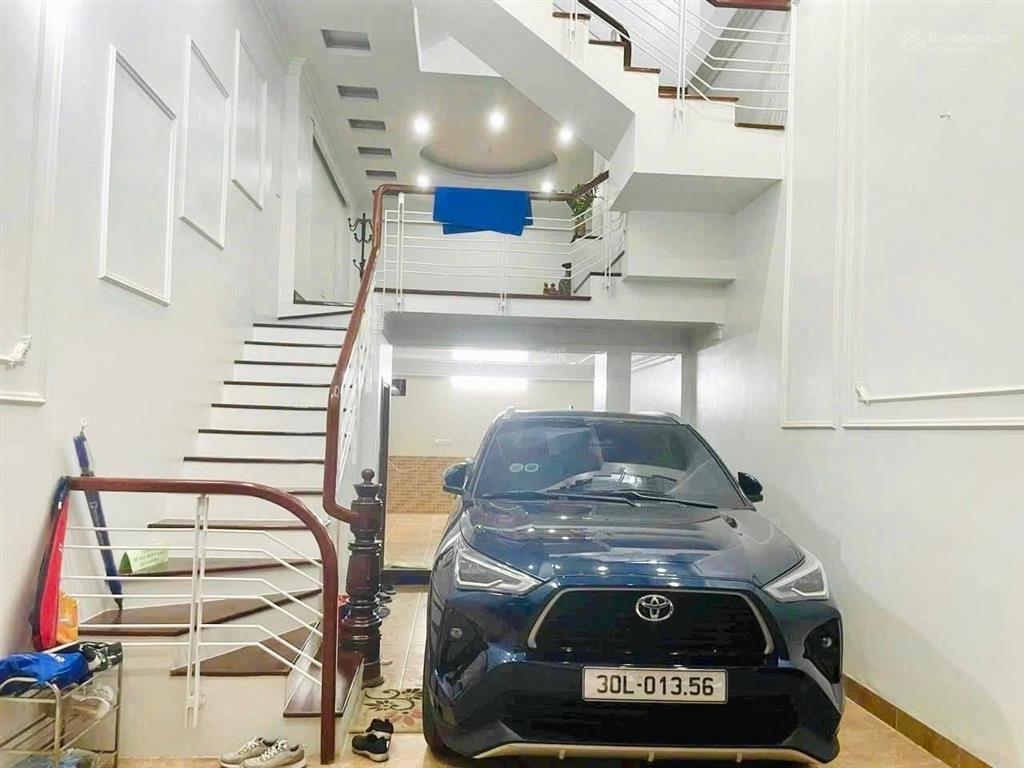 Chính chủ gửi bán nhà hoàng sâm, phân lô ô tô tránh, 47m2 5 tầng giá chào nhỉnh 16 tỷ