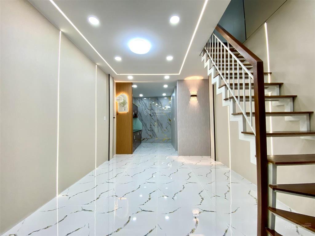 Nhà đẹp 3.8m dài 10m shr ngay metro  sát gò vấp  đ. nguyễn thị kiểu q.12  giá hơn 3tỷ