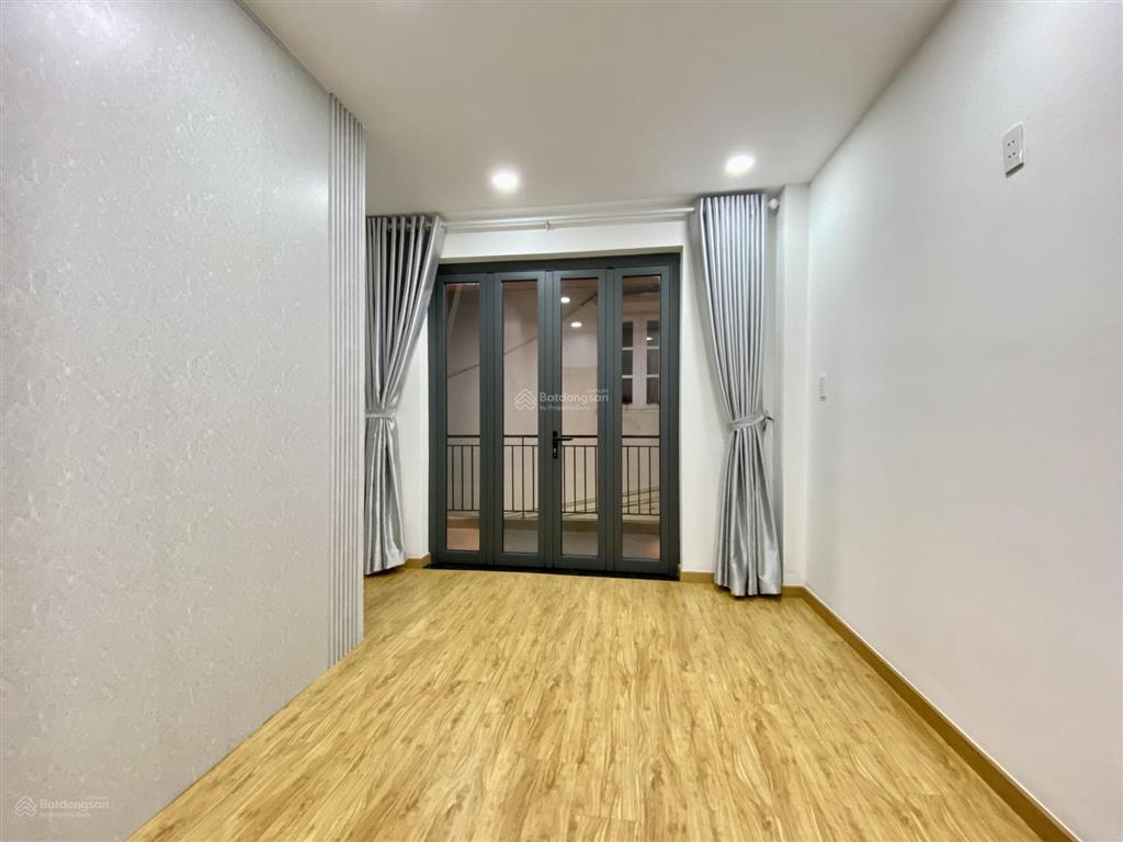 Nhà đẹp 3.8m dài 10m shr ngay metro  sát gò vấp  đ. nguyễn thị kiểu q.12  giá hơn 3tỷ