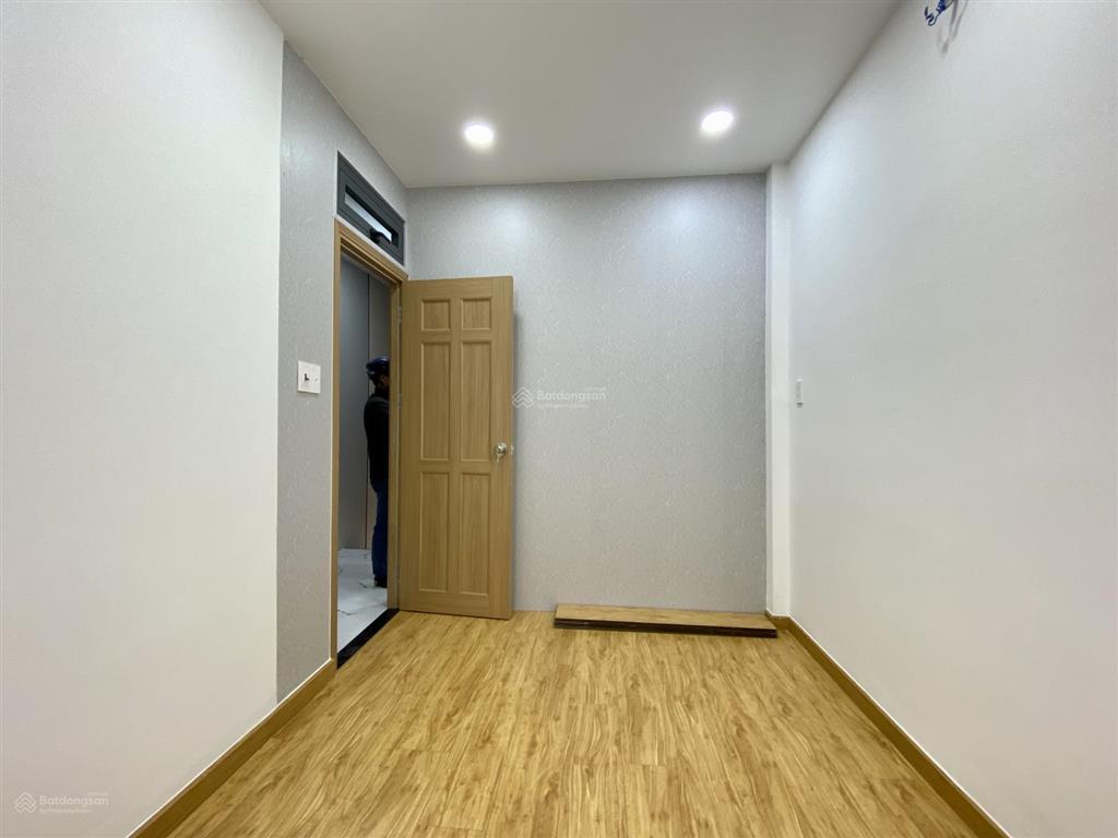 Nhà đẹp 3.8m dài 10m shr ngay metro  sát gò vấp  đ. nguyễn thị kiểu q.12  giá hơn 3tỷ