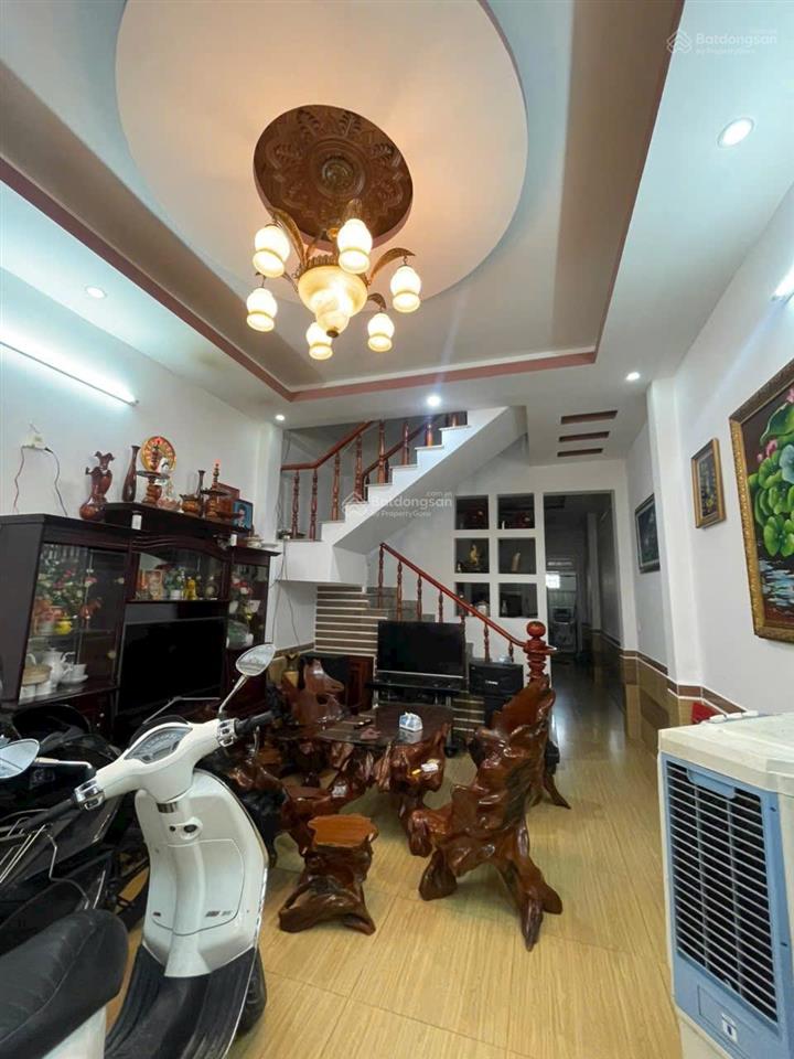 Nhà đẹp 64m2  hxh ngay metro q.12  4mx16m  2 tầng đ.trương thị hoa q.12  giá hơn 4 tỷ