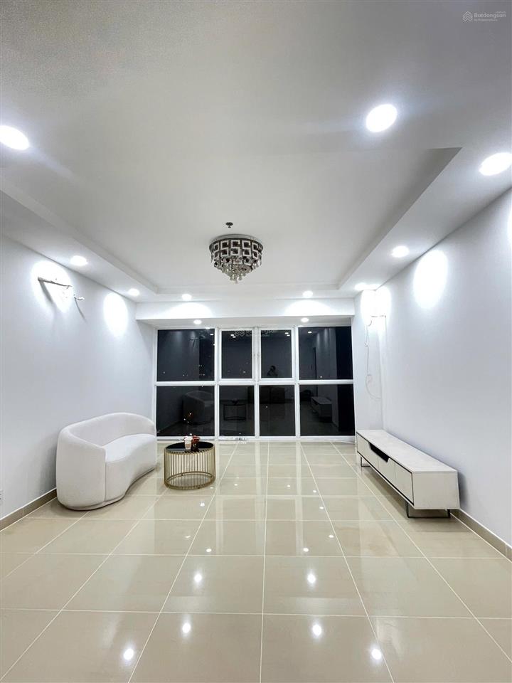 Bán căn hộ cao ốc hưng phát có sổ hồng, 2 phòng ngủ, 2wc 83m2 giá 3 tỷ. 0906 373 *** ánh