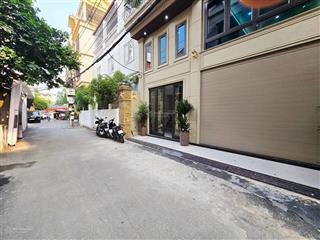 Cầu giấy tòa vp 225m2 x 6 tầng, mt 9,5m giá 59 tỷ khu phân lô, ô tô tránh hoa bằng cầu giấy