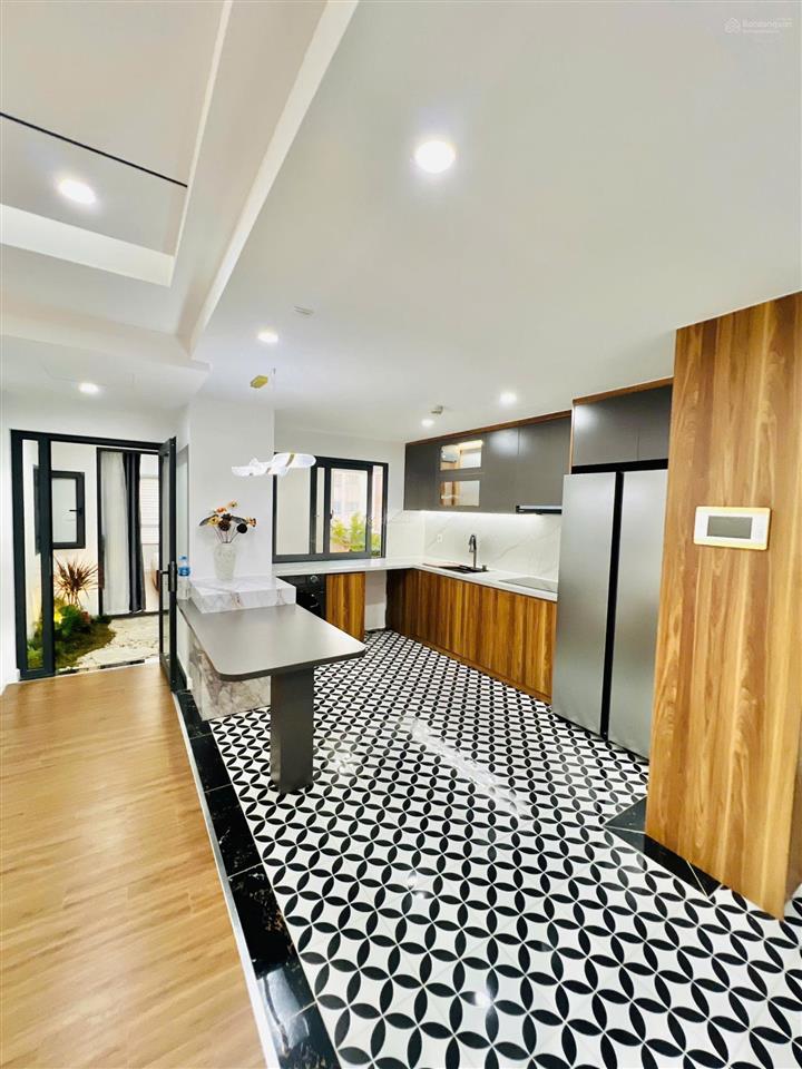 Chỉ còn 7,9 tỷ cho căn hộ đông nam toà d 121,8m2 tại khu con tằm mulberry lane,  0965 179 ***