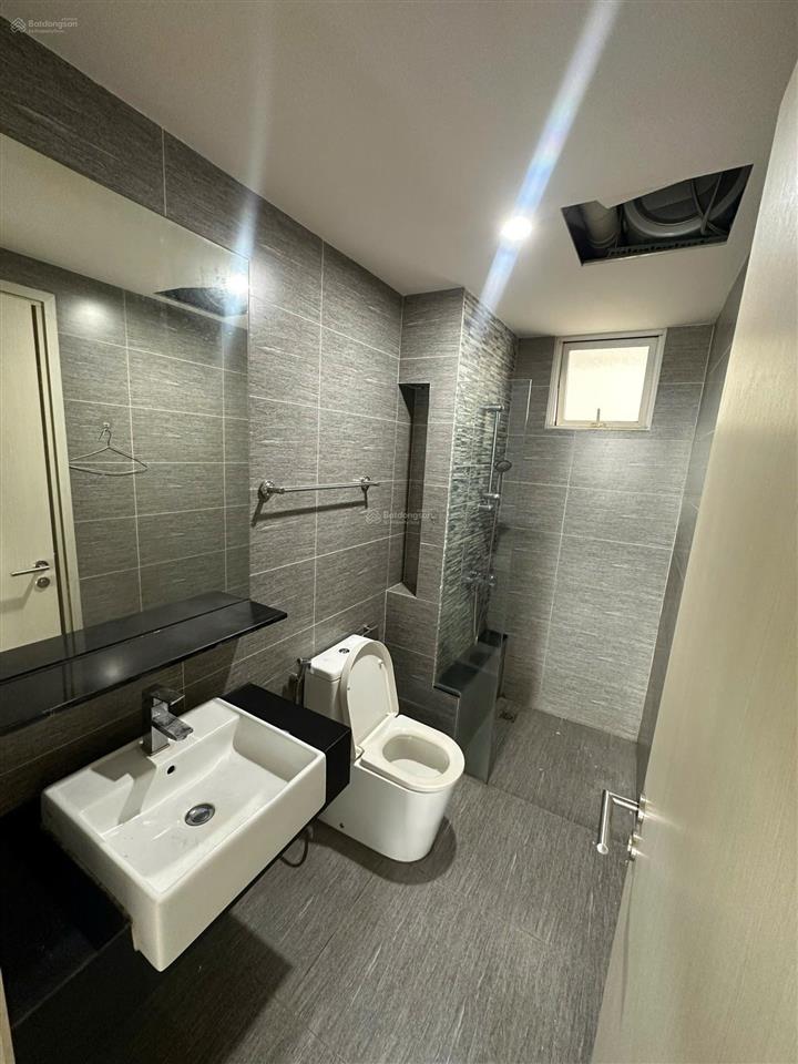 Tôi chính chủ bán căn 111,4m2 hướng đông nam tầng trung tòa s2 seasons avenue  tôi 0965 179 ***