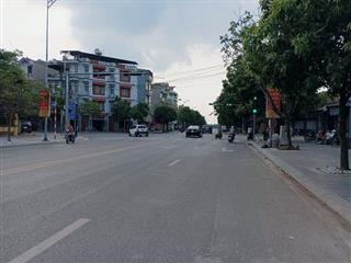 Bán rẻ 70 m2 đất đẹp, lô góc ô tô vào thoải mái ,ĐTư xây, Ngô Gia Tự, L.Biên - 5,7 tỷ