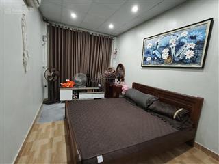 Nguyễn khoái  ngõ thông  ô tô đỗ cửa  nhà 2 tầng đẹp  dân xây chắc chắn  lên tầng thoải mái