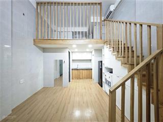 / chdv có ban công  gác và nội thất đầy đủ vừa khai trương trống 1 phòng đợi khách yêu